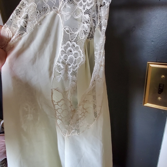 Pastel Yellow Lace Sheer Blouse-Anthropologie-L - Picture 3 of 9